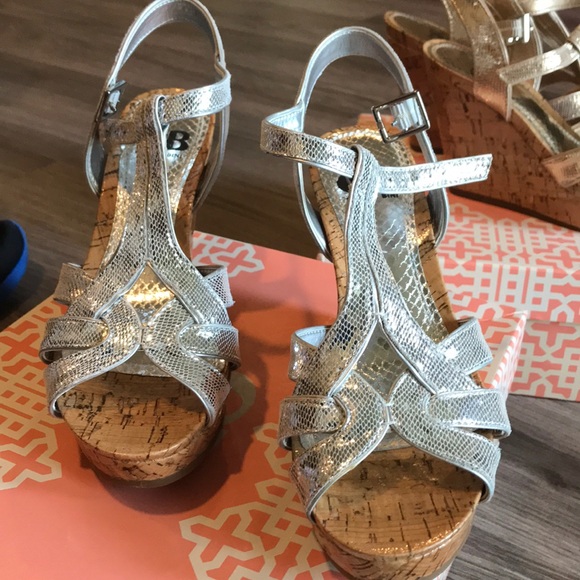 Gianni Bini wedges women size 8 - Picture 5 of 5